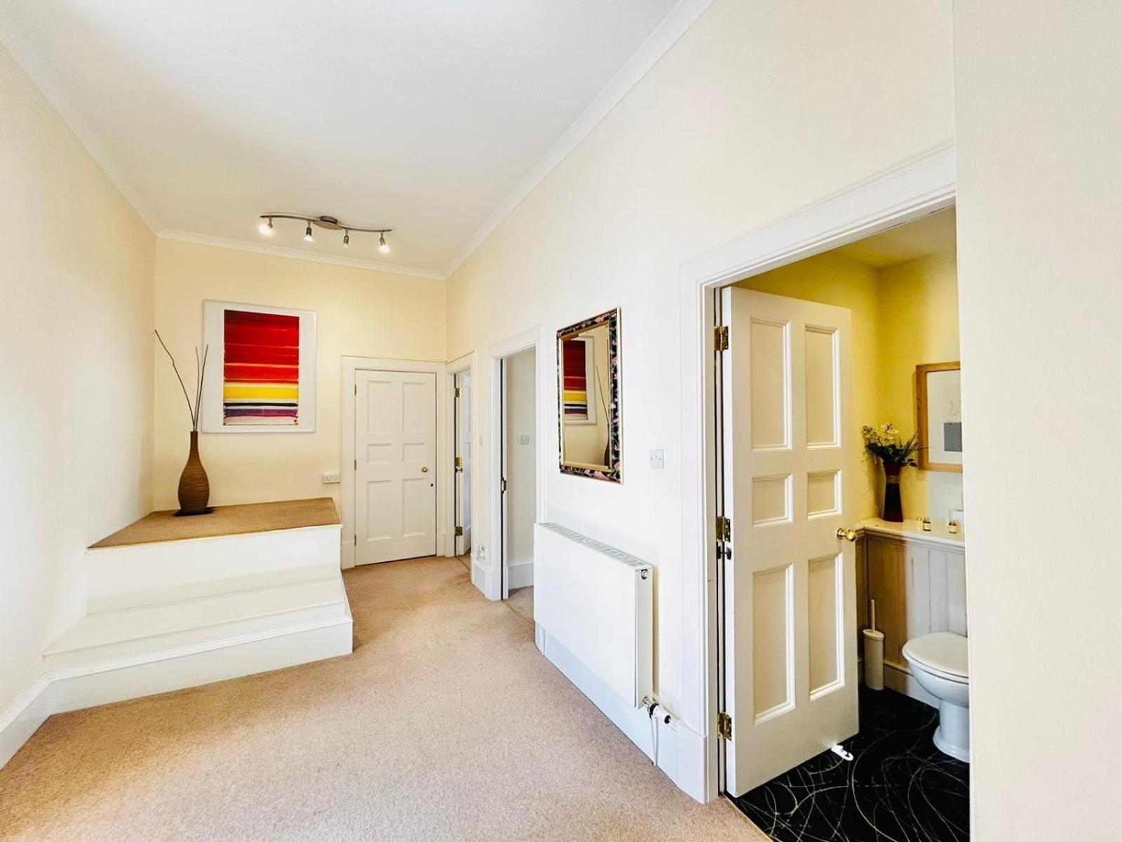 Parliament Sq Apartment Edinburgh Exterior photo