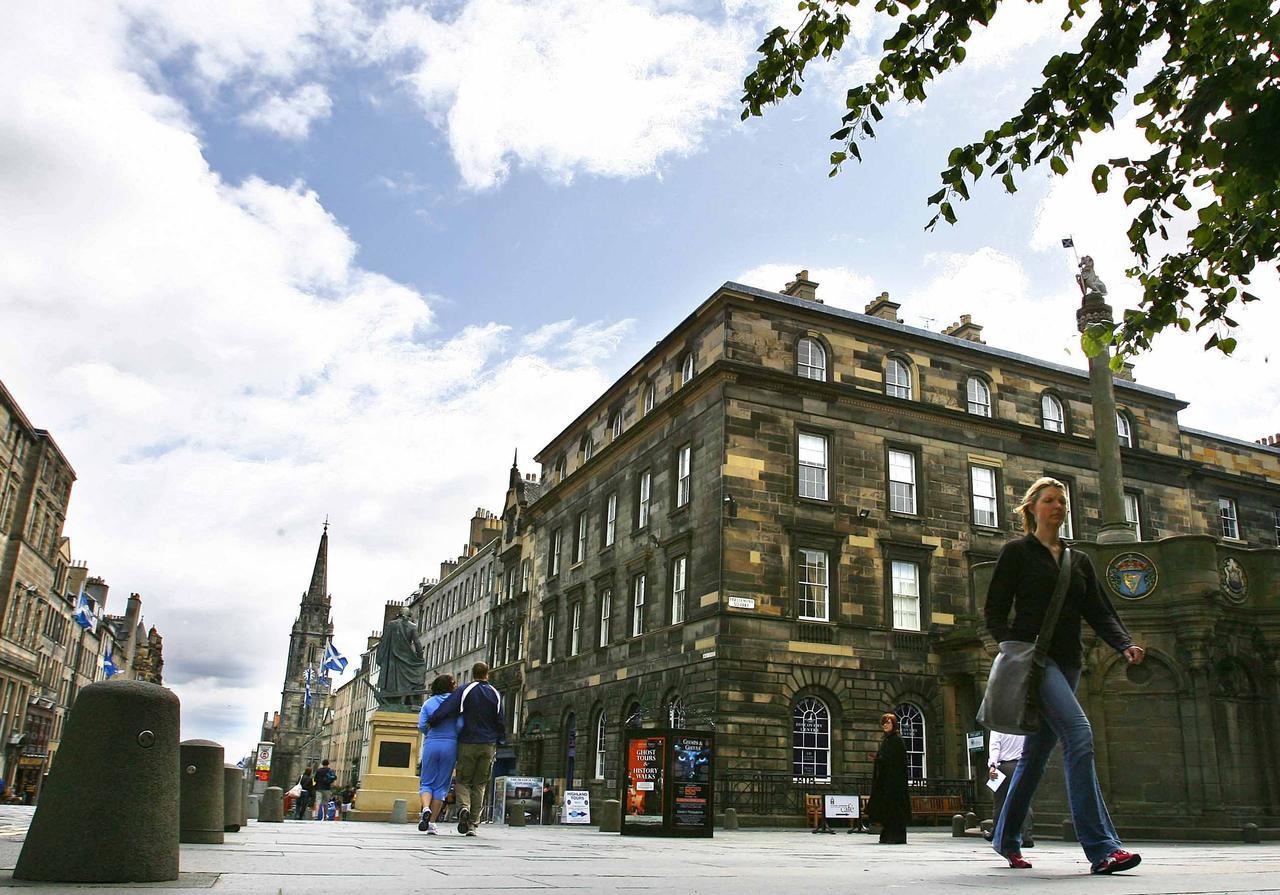 Parliament Sq Apartment Edinburgh Exterior photo